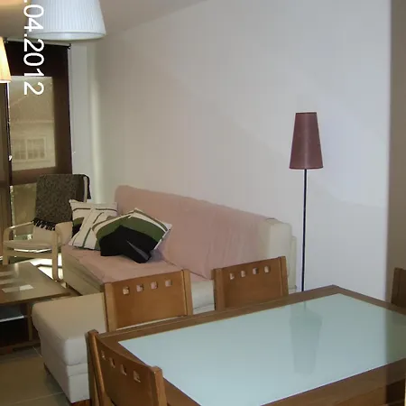 Close To The And With Communal Pool 아파트